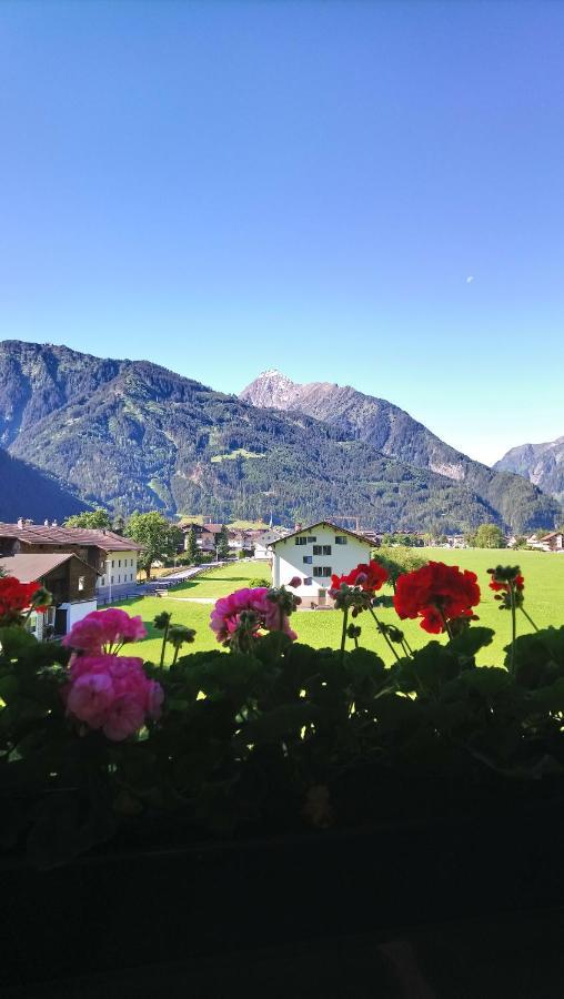 Landhaus Eberler Apartment Mayrhofen Exterior photo